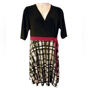 Covington Dress 💜🖤🤍